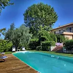 Casa Della Musica - Elegante Storica Con Giardino E Piscina Ostra