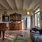 Vendégház Casa Della Musica - Elegante Storica Con Giardino E Piscina Ostra