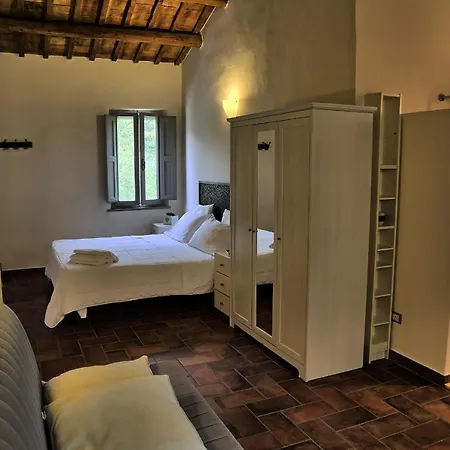Grande Storica Per Vacanze Con Giardino Privato E Piscina Pensión