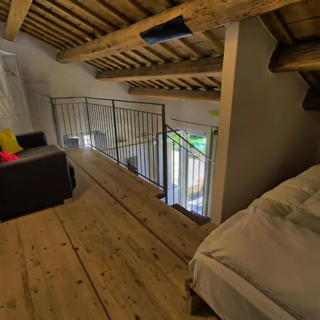 Casa della Musica - Elegante villa storica con giardino e piscina Affittacamere
