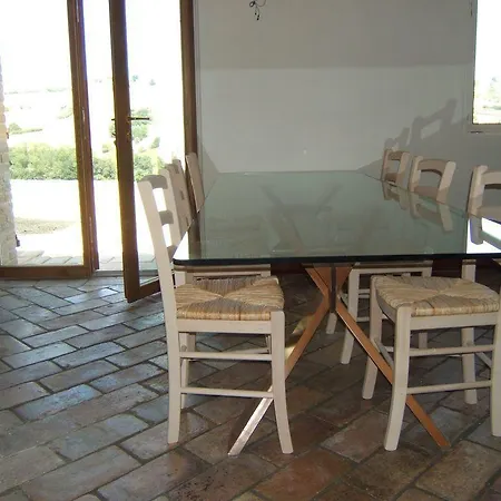 Affittacamere Casa della Musica - Elegante villa storica con giardino e piscina 4*