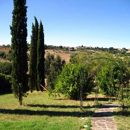 Gasthuis Casa Della Musica - Elegante Storica Con Giardino E Piscina Ostra