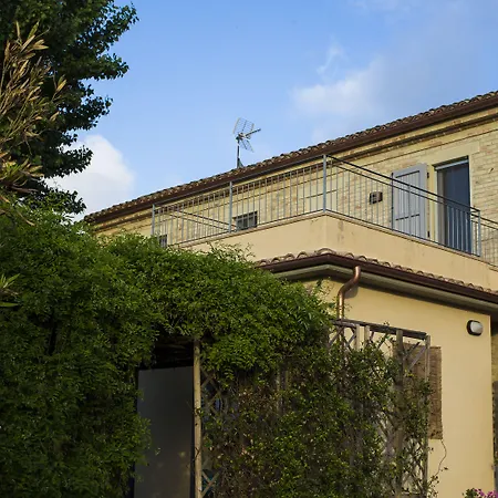 Casa Della Musica - Elegante Storica Con Giardino E Piscina 4*