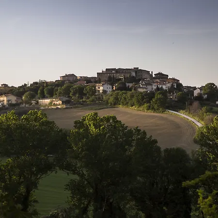 Casa della Musica - Elegante villa storica con giardino e piscina Ostra