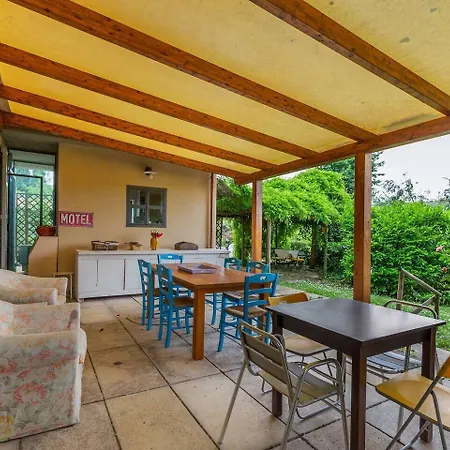 Casa della Musica - Elegante villa storica con giardino e piscina Ostra
