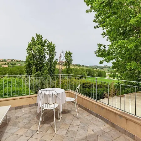 Casa della Musica - Elegante villa storica con giardino e piscina