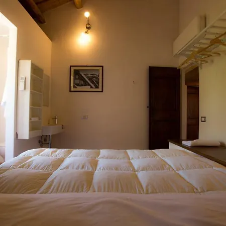 Casa della Musica - Elegante villa storica con giardino e piscina Ostra