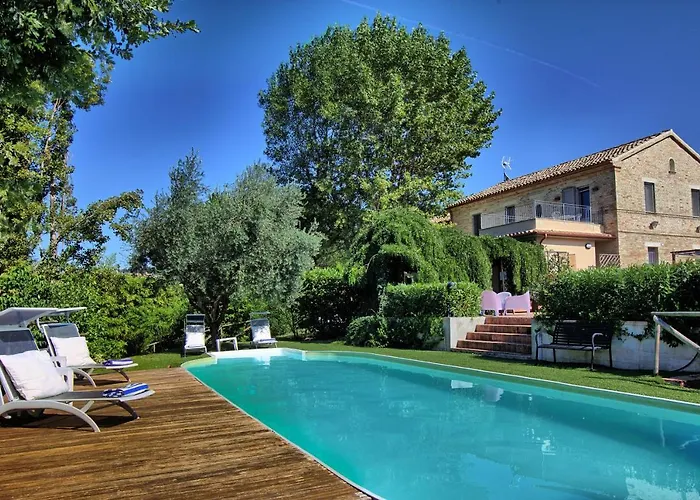 Casa Della Musica - Elegante Storica Con Giardino E Piscina Ostra