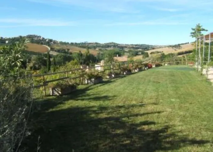 Casa Della Musica - Elegante Storica Con Giardino E Piscina 게스트하우스 4*