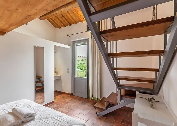 게스트하우스 Casa Della Musica - Elegante Storica Con Giardino E Piscina 4*